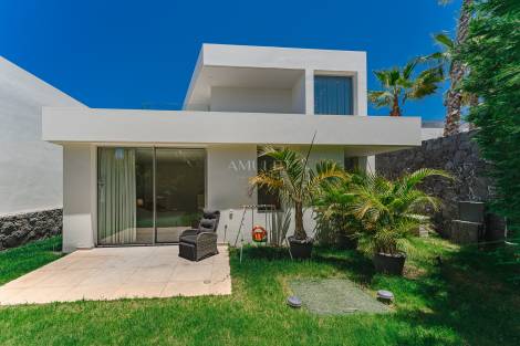 Villa for sale in  Santa Cruz de Tenerife, Spain - P2048