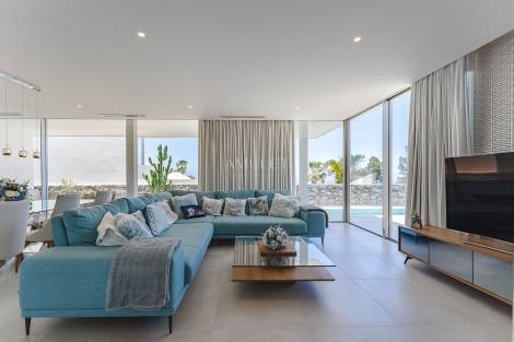 Villa for sale in  Santa Cruz de Tenerife, Spain - P2048