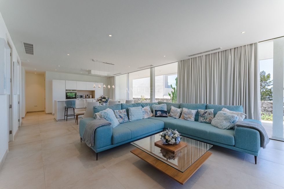 Villa for sale in  Santa Cruz de Tenerife, Spain - P2048