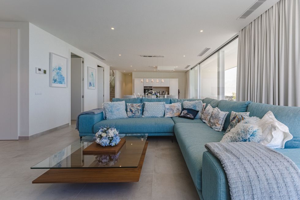 Villa for sale in  Santa Cruz de Tenerife, Spain - P2048