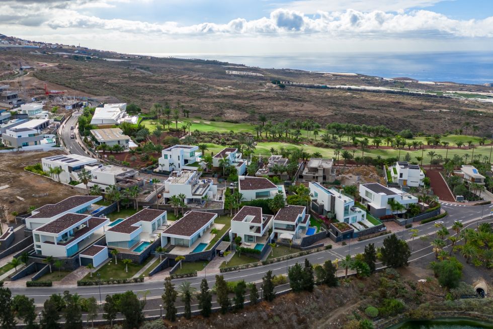 Villa for sale in  Santa Cruz de Tenerife, Spain - P2048