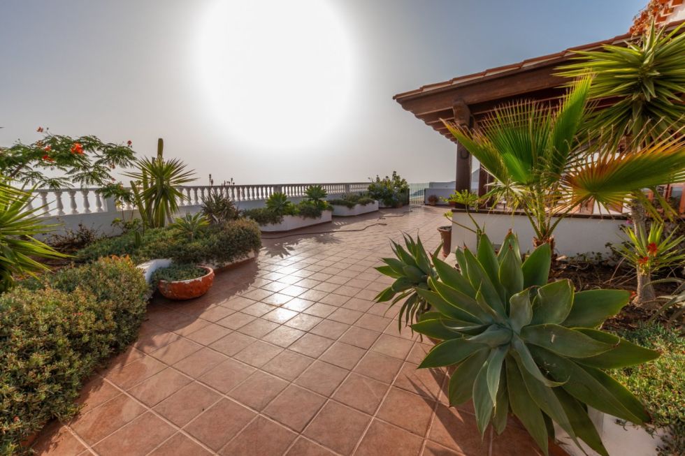 Villa for sale in  Santiago del Teide, Spain - 048181