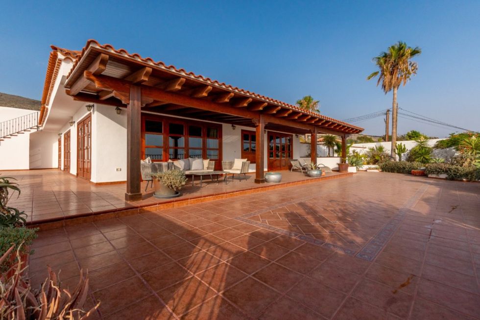 Villa for sale in  Santiago del Teide, Spain - 048181