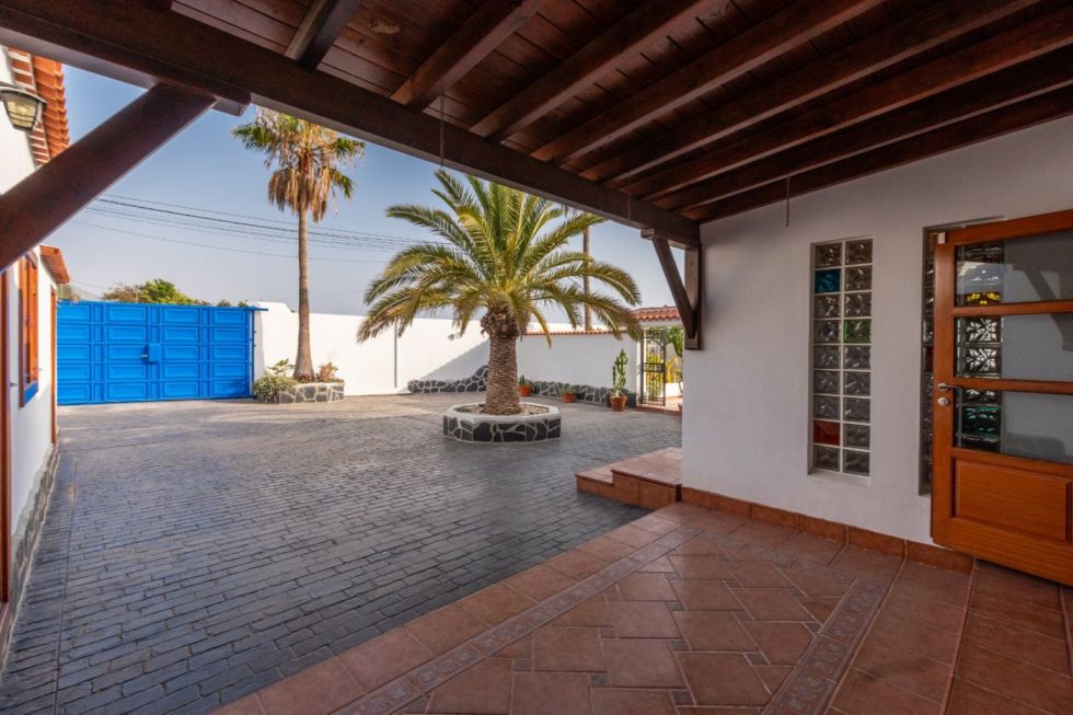 Villa for sale in  Santiago del Teide, Spain - 048181
