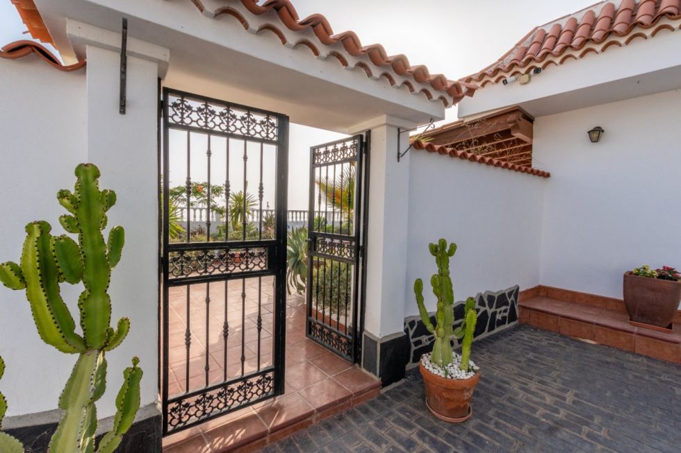 Villa for sale in  Santiago del Teide, Spain - 048181