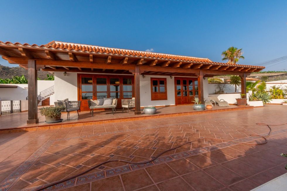 Villa for sale in  Santiago del Teide, Spain - 048181