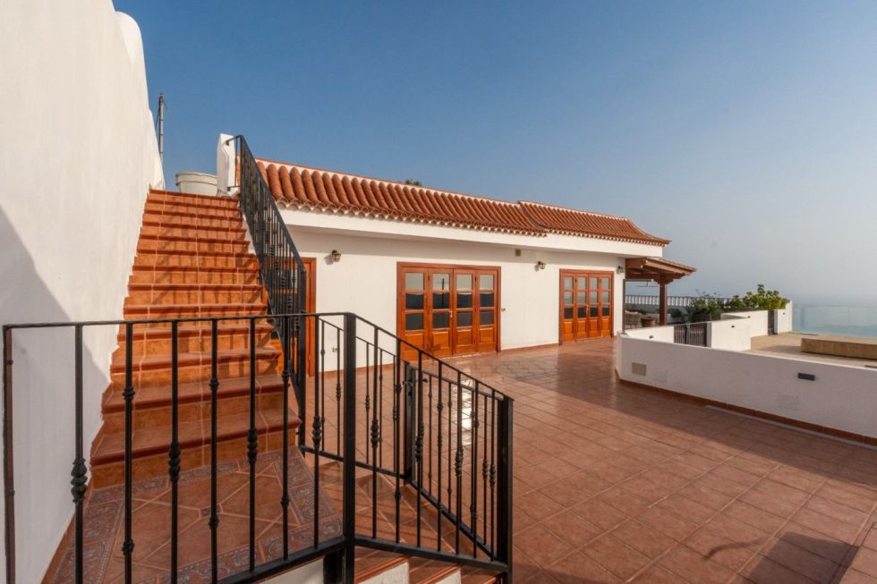 Villa for sale in  Santiago del Teide, Spain - 048181