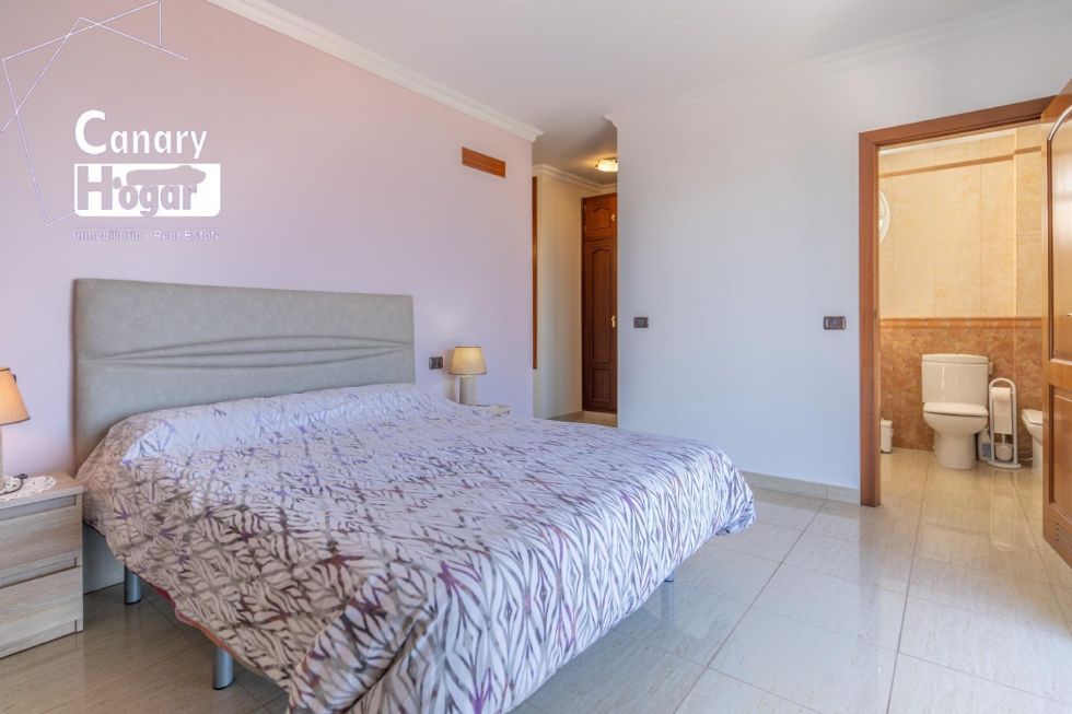 Villa for sale in  Santiago del Teide, Spain - 052781