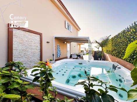 Villa for sale in  Santiago del Teide, Spain - 056911