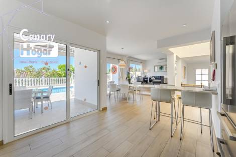 Villa for sale in  Santiago del Teide, Spain - 057811