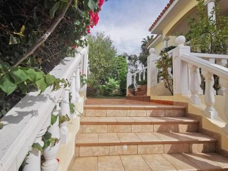 Villa for sale in  Barranco de las Torres, Spain - 048811