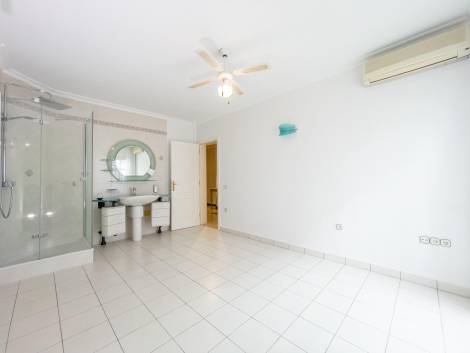 Villa for sale in  Costa Adeje-Playas del Duque, Spain - 051331