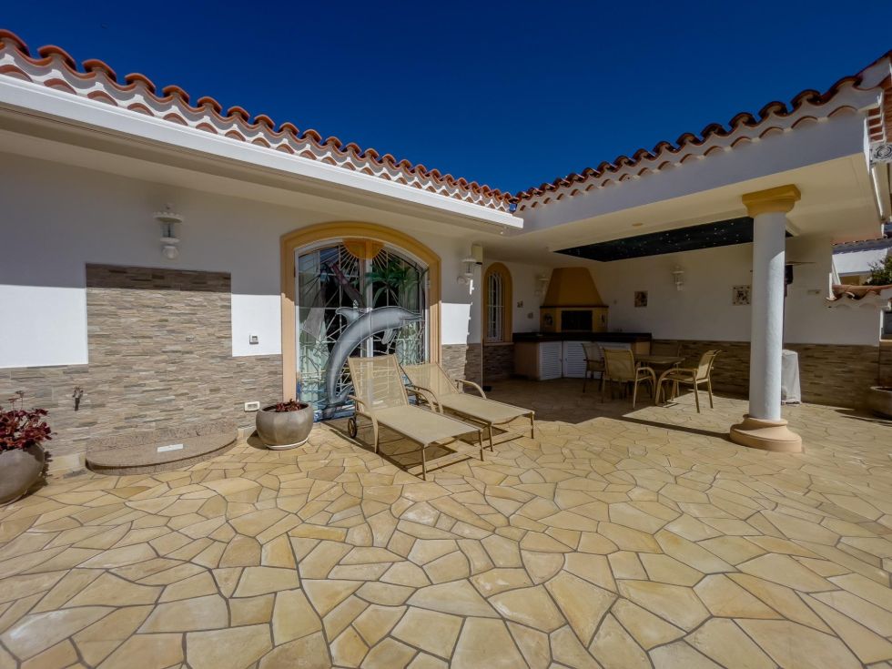 Villa for sale in  Costa Adeje-Playas del Duque, Spain - 051331