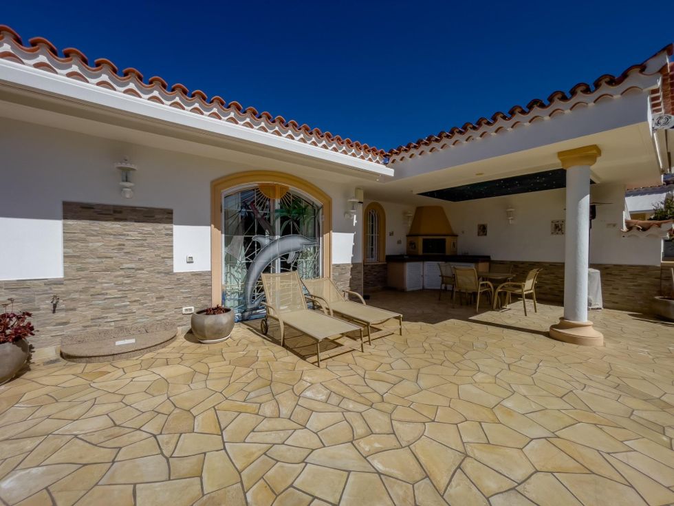 Villa for sale in  Costa Adeje-Playas del Duque, Spain - 051331