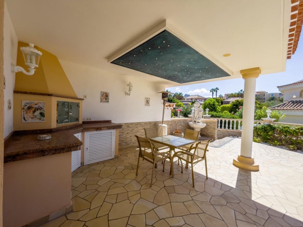 Villa for sale in  Costa Adeje-Playas del Duque, Spain - 051331