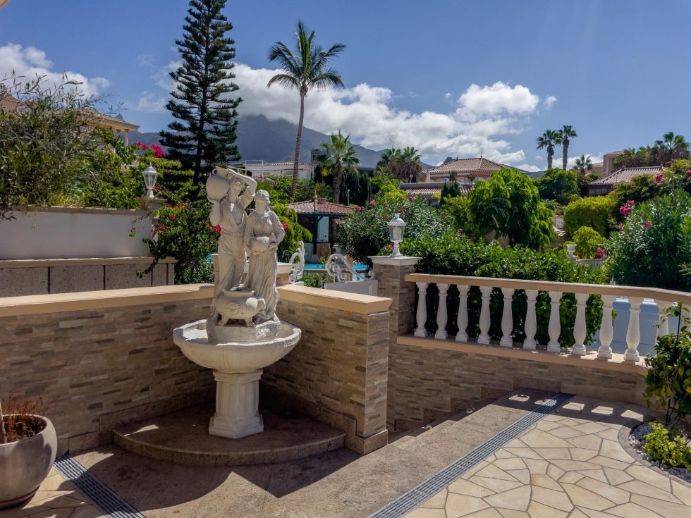 Villa for sale in  Costa Adeje-Playas del Duque, Spain - 051331