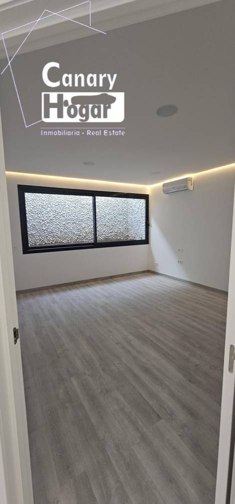 Villa for sale in  Miraverde, Spain - 054581