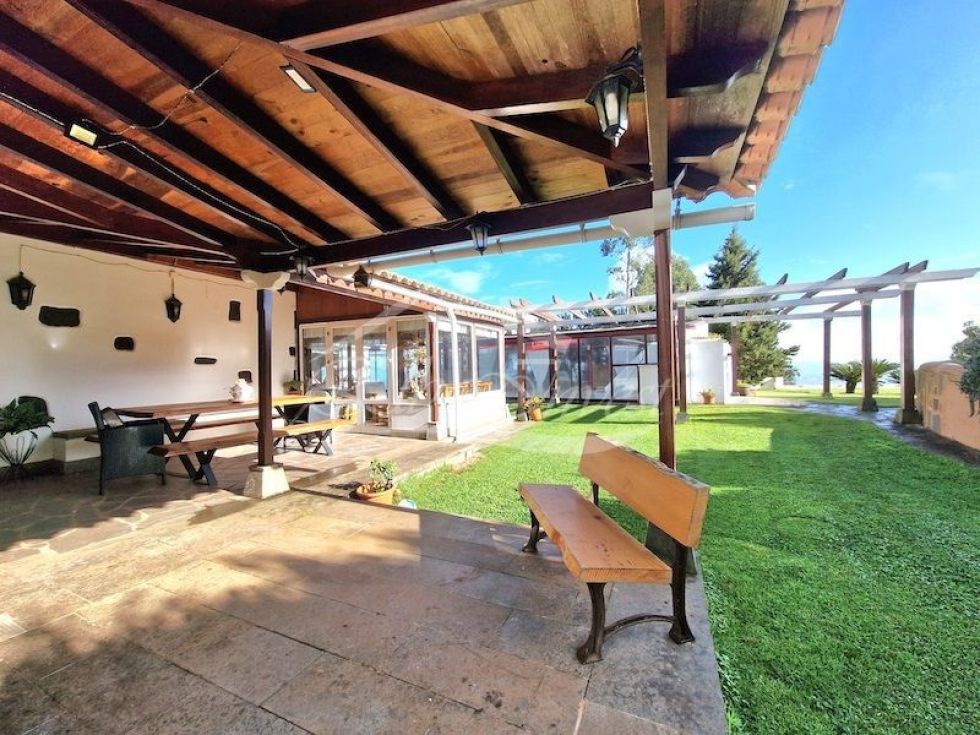 Villa for sale in  La Esperanza, Spain - 4952