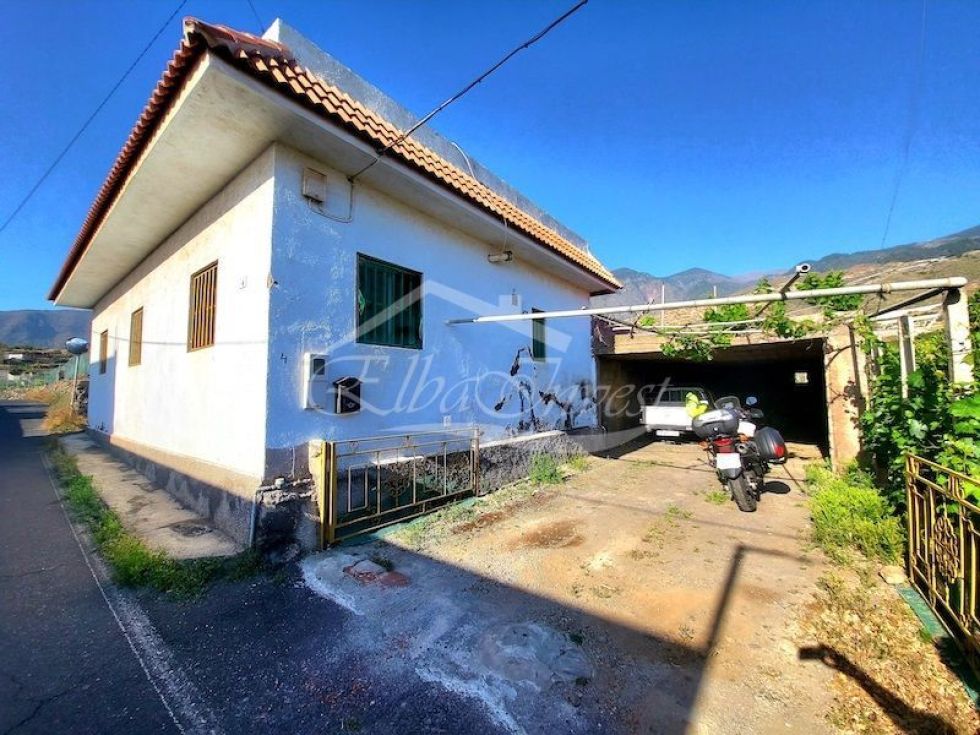 Villa for sale in  Güímar, Spain - 5189