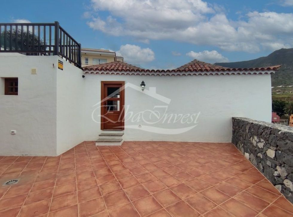 Villa for sale in  Los Realejos, Spain - 5593