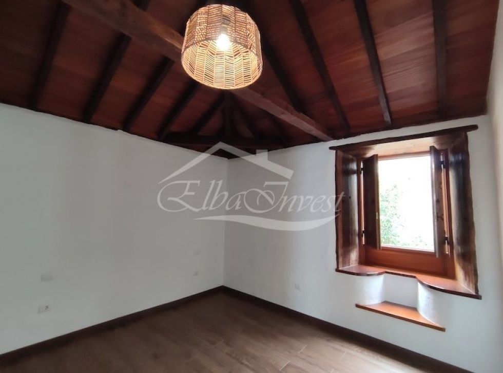 Villa for sale in  Los Realejos, Spain - 5593