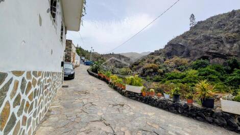 Villa for sale in  Chirche, Spain - 5987