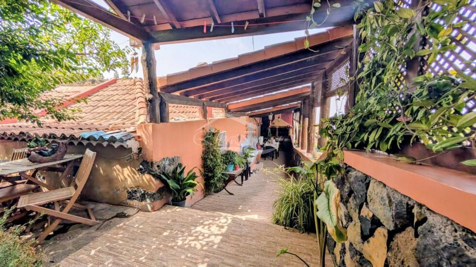 Villa for sale in  Chirche, Spain - 5987