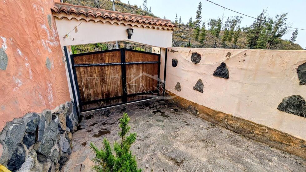 Villa for sale in  Chirche, Spain - 5987