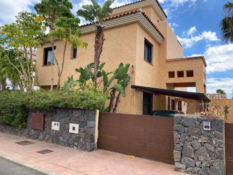 Villa for sale in  San Miguel de Abona, Spain - LS001