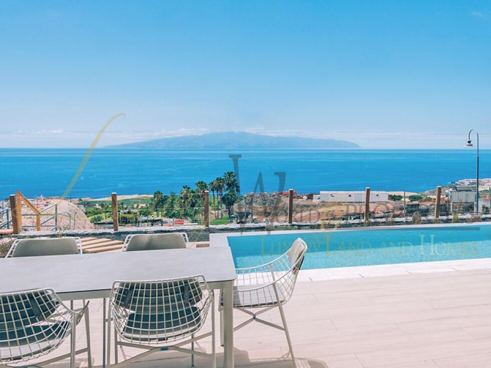 Villa for sale in  Agua Dulce, Spain - LWP3014 Villas de Tenis-Abama Golf