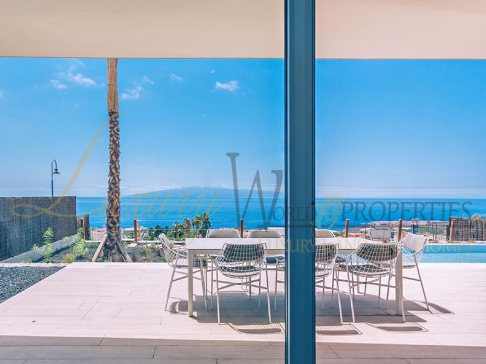 Villa for sale in  Agua Dulce, Spain - LWP3014 Villas de Tenis-Abama Golf