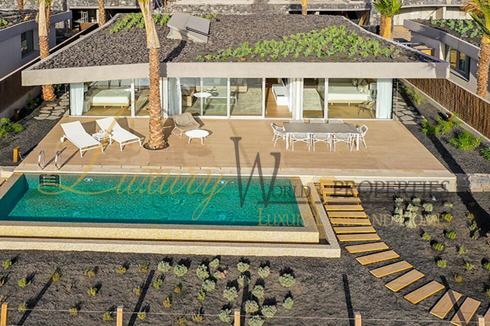 Villa for sale in  Agua Dulce, Spain - LWP3014 Villas de Tenis-Abama Golf