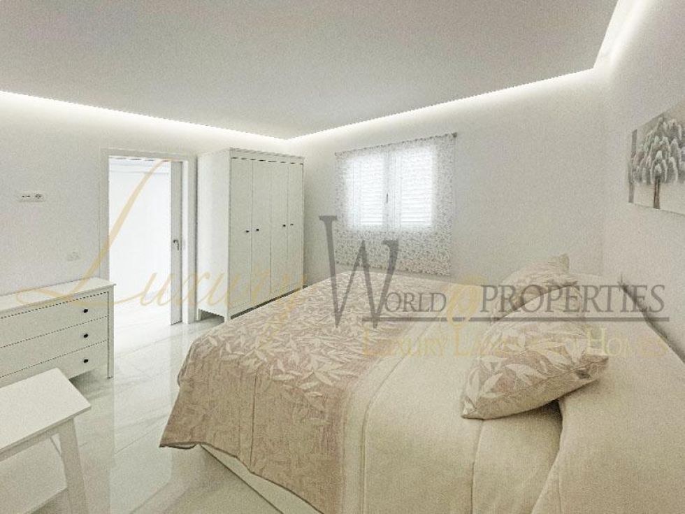 Villa for sale in  Alcalá, Spain - LWP4209 Casa en Alcala