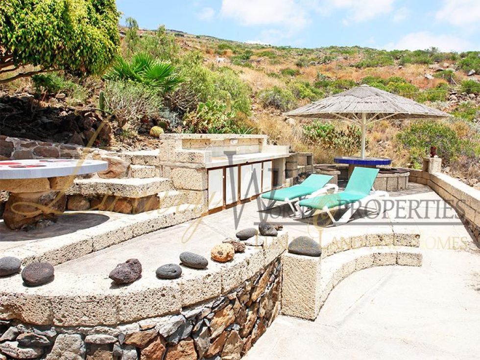 Villa for sale in  Barrio Los Menores, Spain - LWP4382 Finca en Los Menores