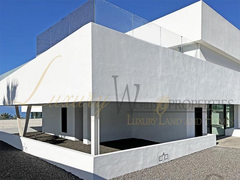 Villa for sale in  Piedra Hincada, Spain - LWP4570 Villa en Abama - Guia de Isora