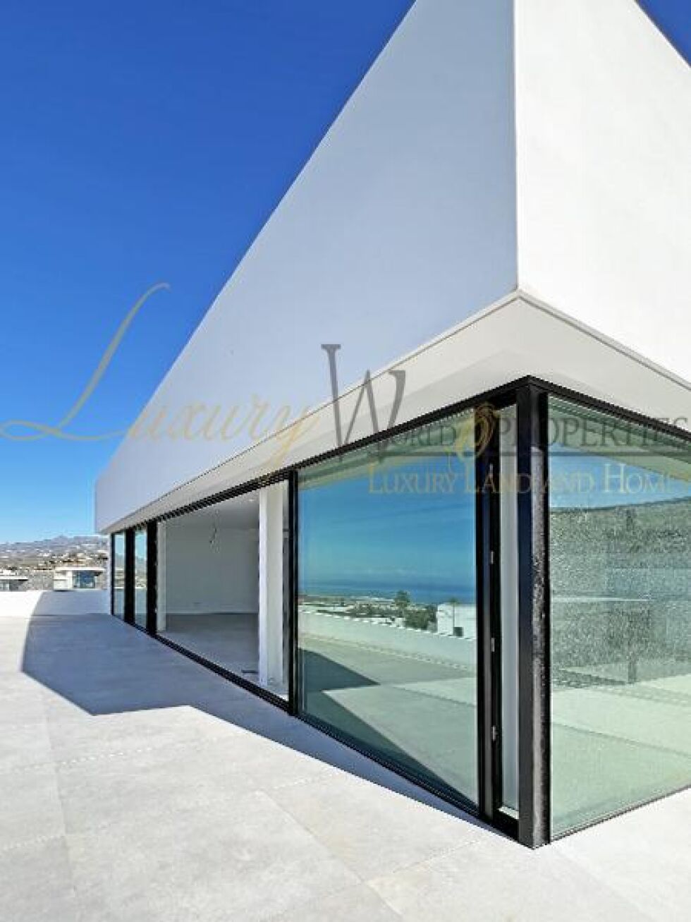 Villa for sale in  Piedra Hincada, Spain - LWP4570 Villa en Abama - Guia de Isora