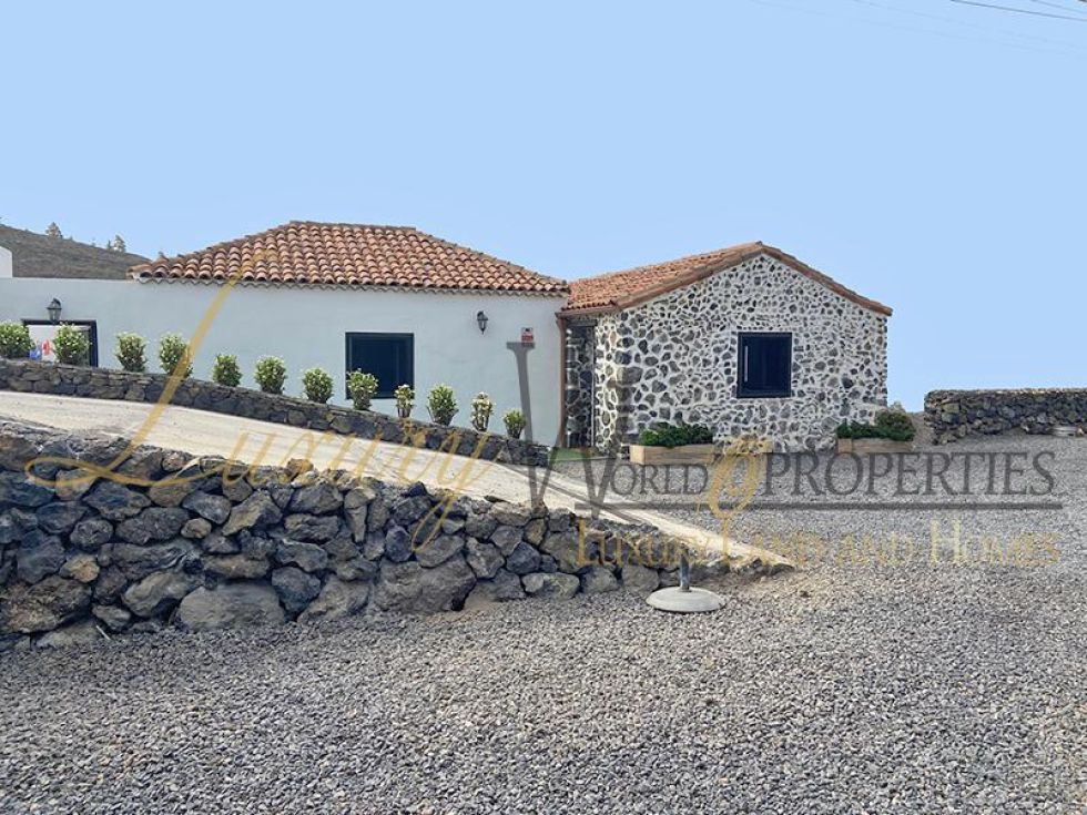 Villa for sale in  Aripe, Spain - LWP4595 Finca en Aripe (Guia de Isora)