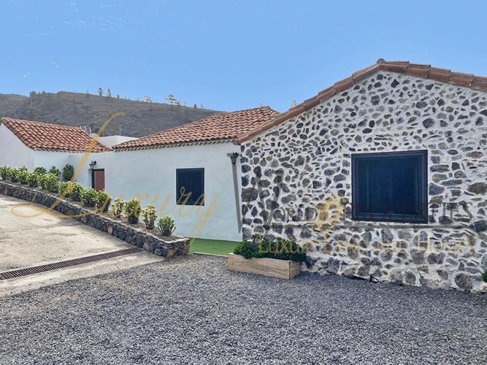 Villa for sale in  Aripe, Spain - LWP4595 Finca en Aripe (Guia de Isora)