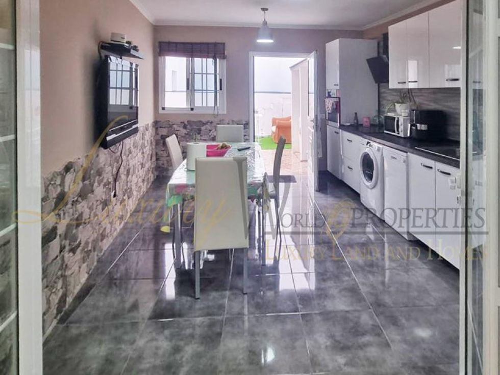 Villa for sale in  Güímar, Spain - LWP4665 Casa en Güimar