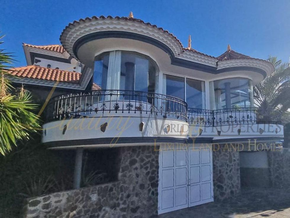 Villa for sale in  Barrio Los Menores, Spain - LWP4803 Villa en Los Menores