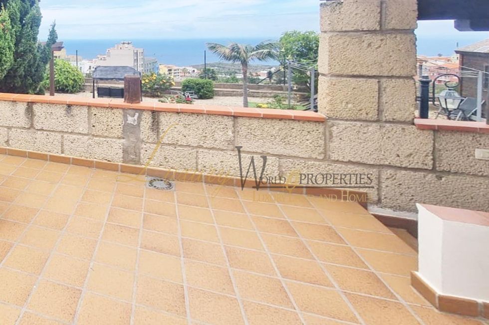 Villa for sale in  La Mancha, Spain - LWP4967 Casa en Icod de los Vinos