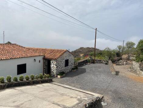 Villa for sale in  Aripe, Spain - LWP7072 Finca en Aripe (Guia de Isora)