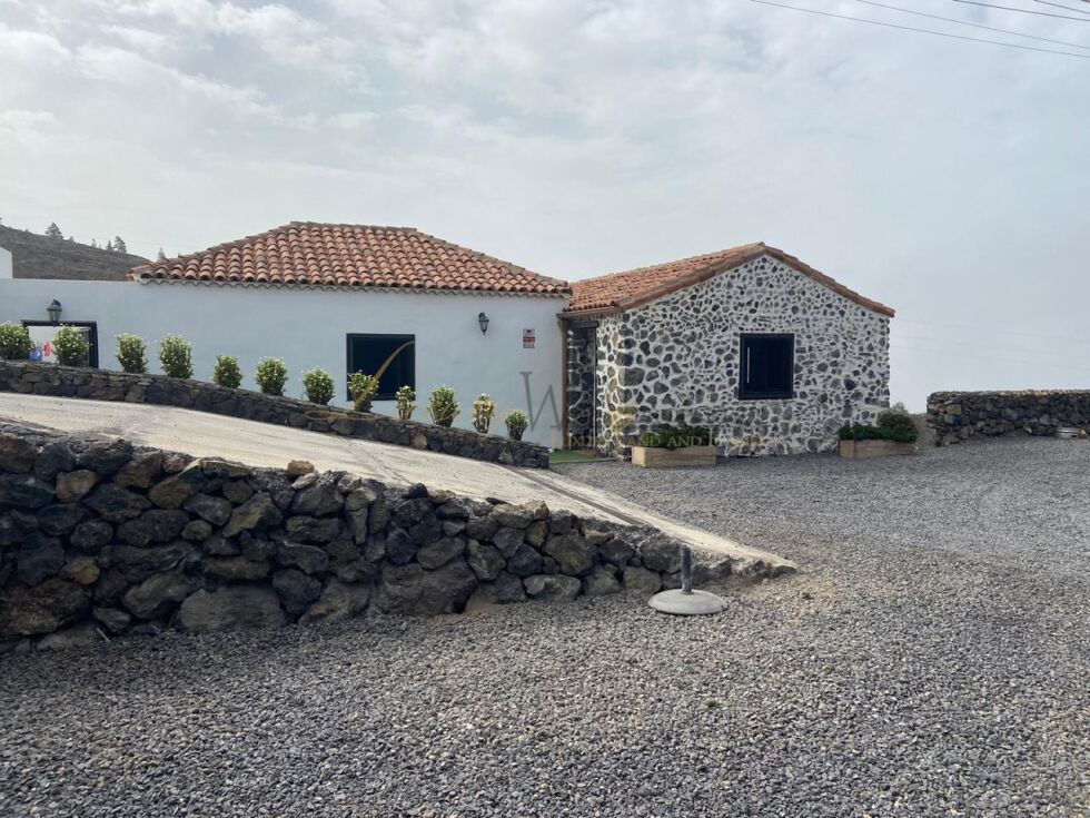 Villa for sale in  Aripe, Spain - LWP7072 Finca en Aripe (Guia de Isora)