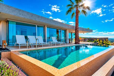 Villa for sale in  Piedra Hincada, Spain - LWP7169 Villa de Tenis-Abama Golf Resort