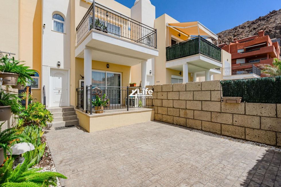 Villa for sale in  Palm-Mar, Spain - MT-0411241