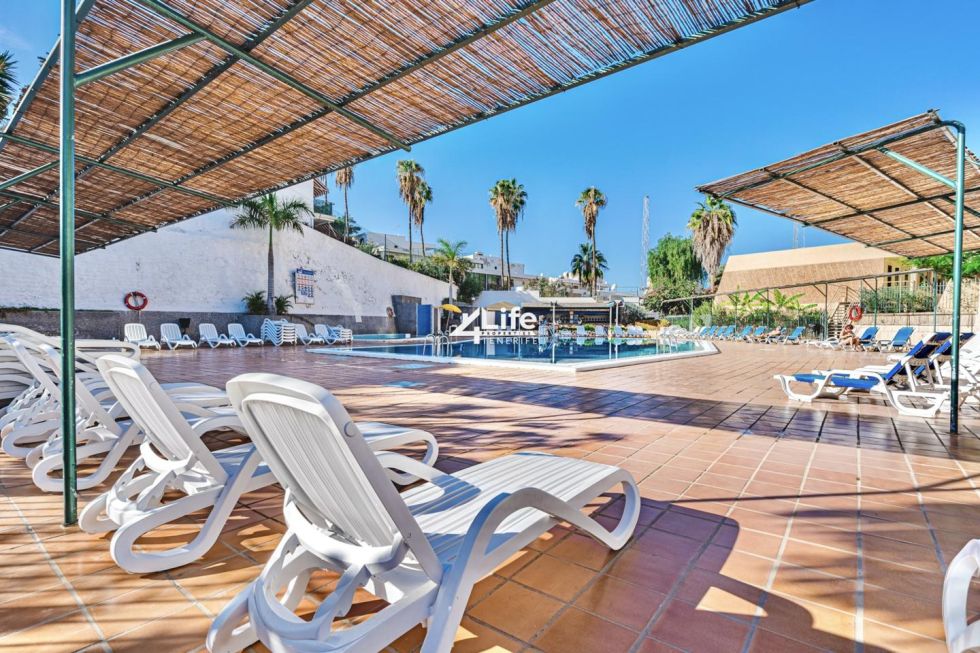 Villa for sale in  Playa de la Américas, Spain - MT-0612241