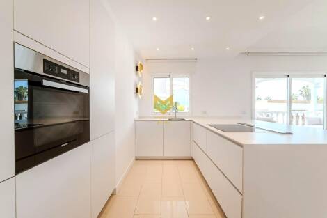 Villa for sale in  Barranco de las Torres, Spain - P00036