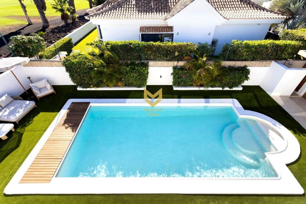 Villa for sale in  Barranco de las Torres, Spain - P00036