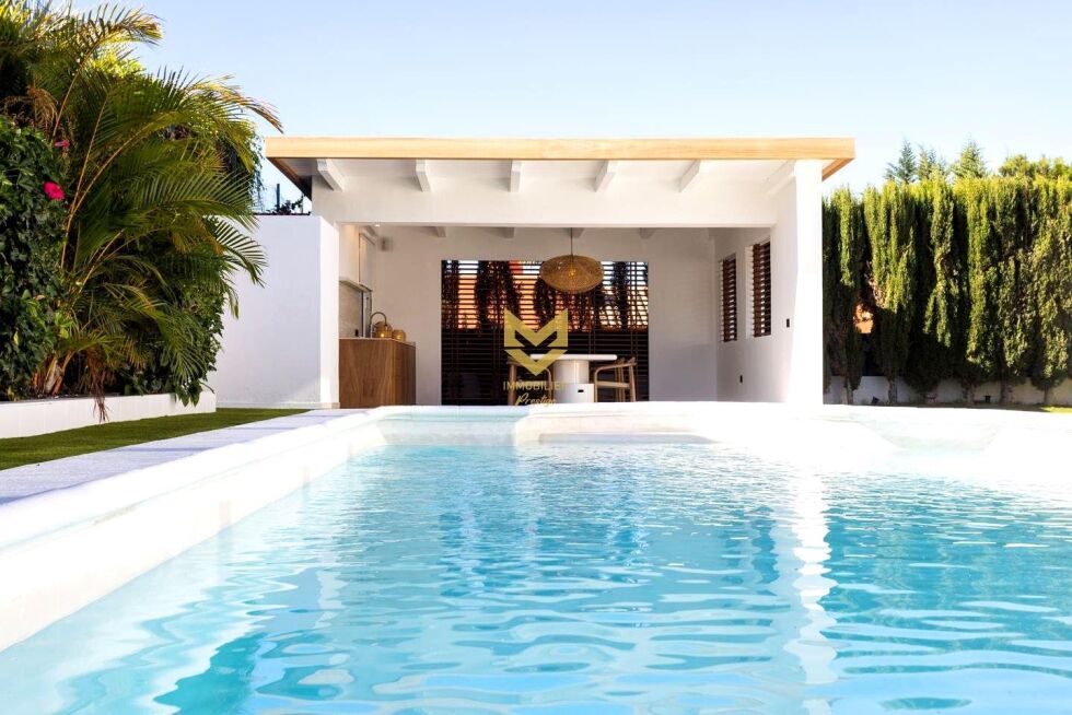 Villa for sale in  Barranco de las Torres, Spain - P00036
