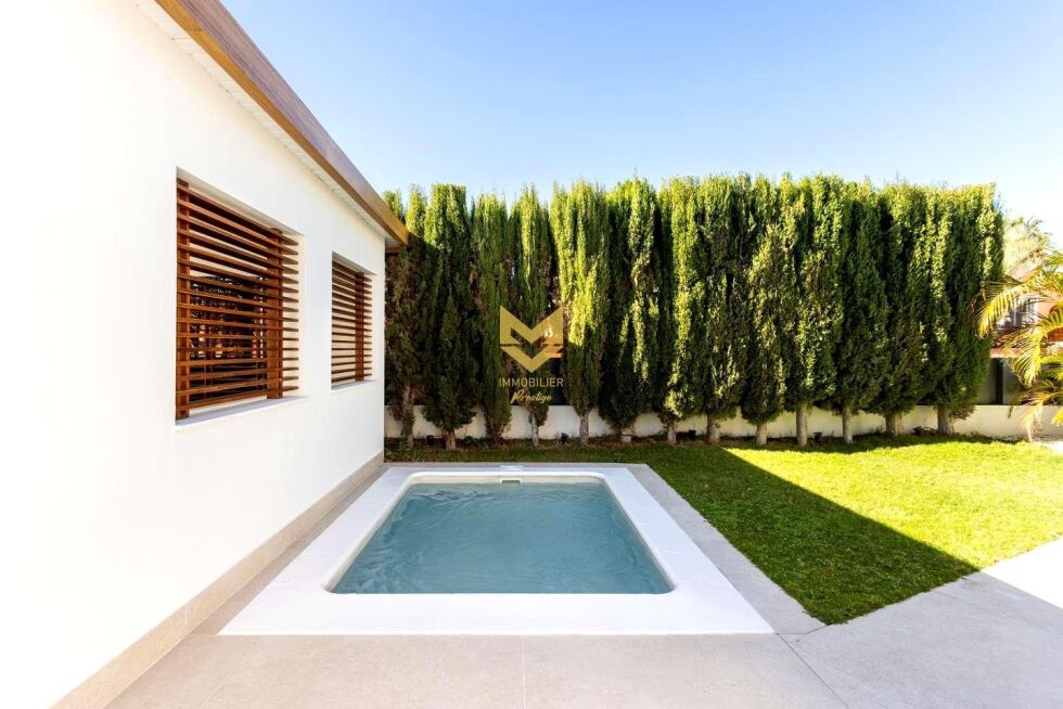 Villa for sale in  Barranco de las Torres, Spain - P00036